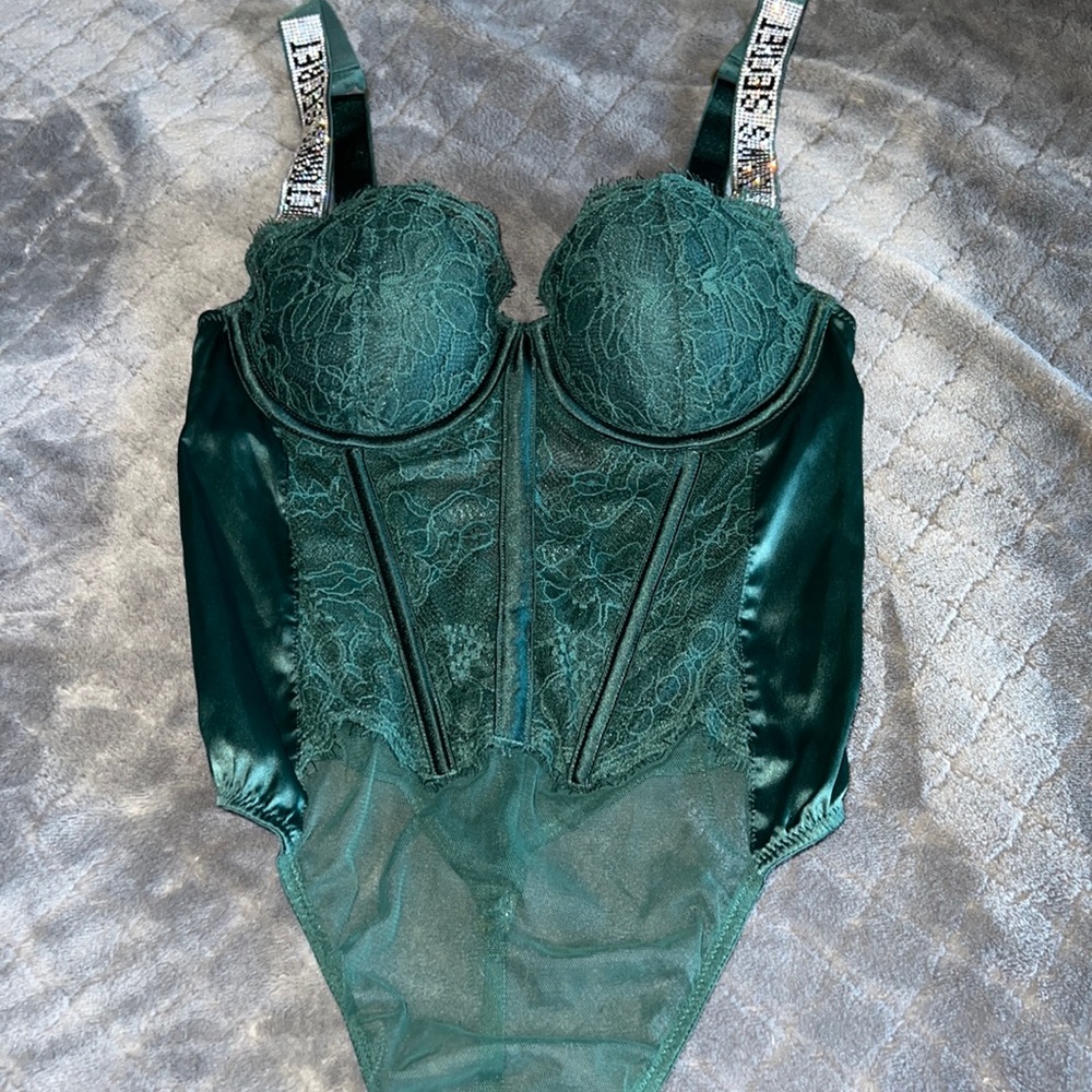 Victorious secret size xs 💚 emerald green body suit